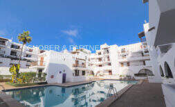 Meeresnähe/Blick: wundervoll gelegenes Studio in der obersten Etage einer gepflegten Anlage mit Pool