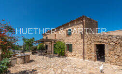 Authentische Pool Finca auf Mallorca – ländliche Traumlage, Pool, Tennisplatz, Boule, ETV-Lizenz