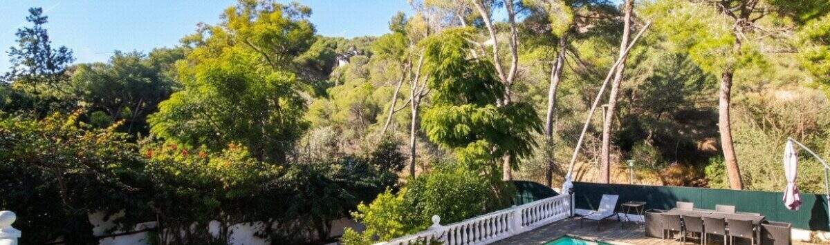 Bild zum Objekt: 360m² Chalet mit 7 Zimmern, 4 Bädern und Pool zu kaufen