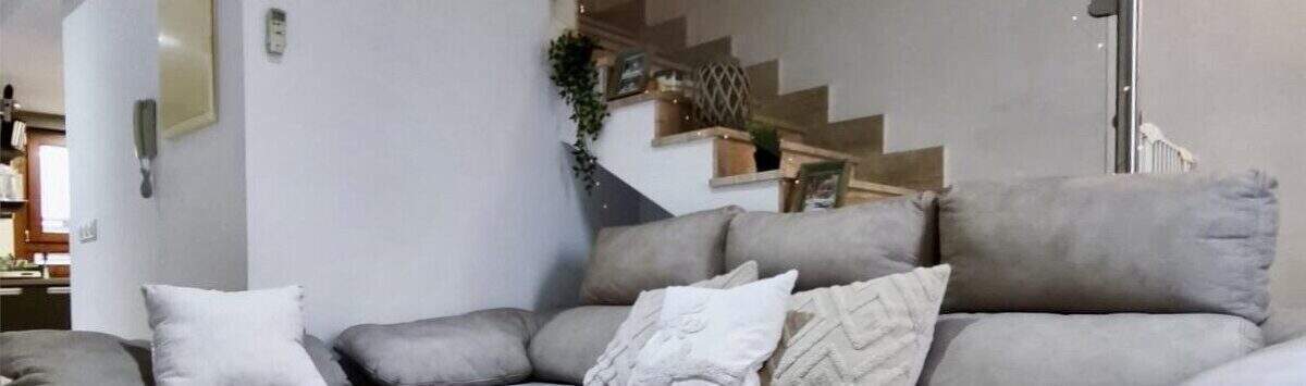 Bild zum Objekt: Helle Maisonette mit 3 SZ, 2 Bädern und Terrasse zu kaufen