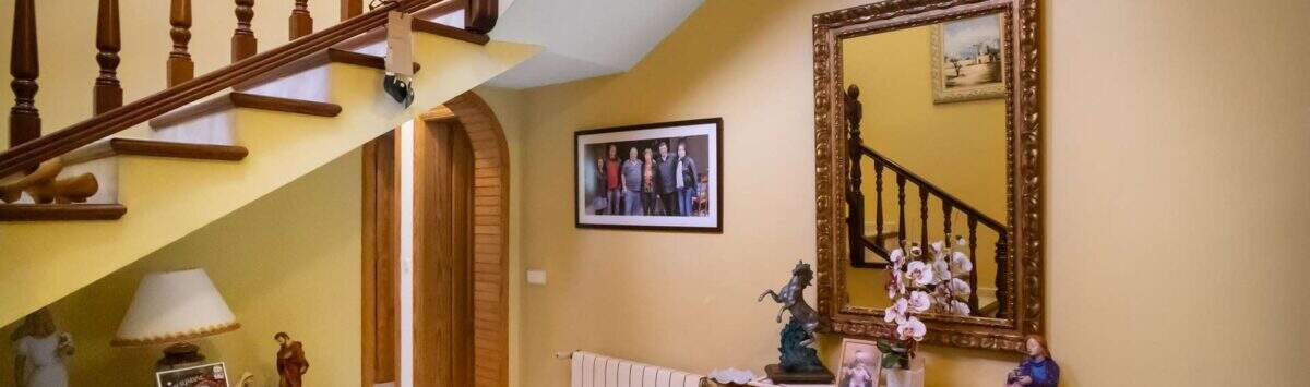 Bild zum Objekt: 346m² Villa mit 4 SZ, Pool, Garage und Terrassen zu kaufen