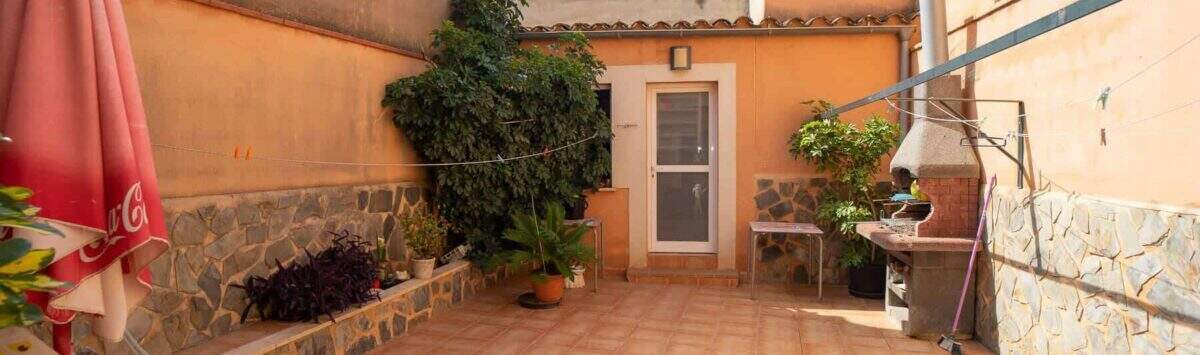 Bild zum Objekt: 250m² Haus mit 9 Zimmern, 4 Bädern und Garage zu kaufen