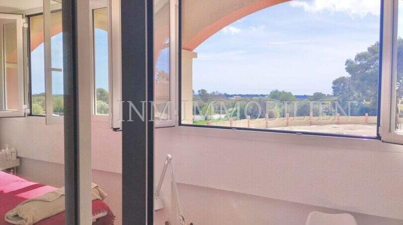 3c02fb91-63be-46b1-8ad4-01451671b7c4