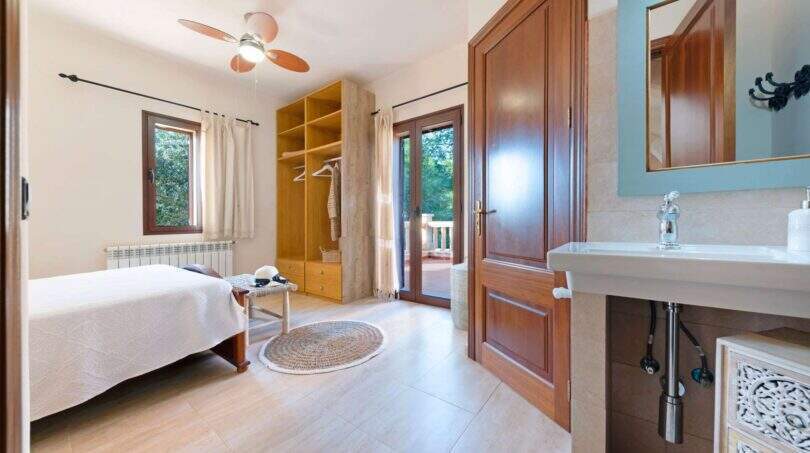 Helles Schlafzimmer Mallorca