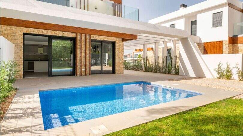 Neubauvilla Swimmingpool