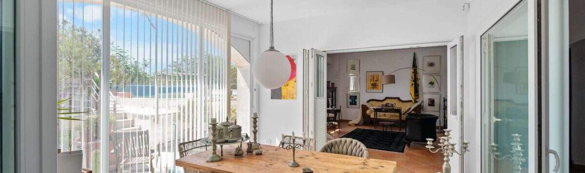 Bild zum Objekt: 379m² Villa mit 6 Zimmern, 3 Bädern und Pool zu kaufen