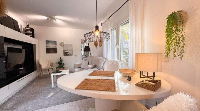 Chalet Pool Gästehaus strandnah mediterran