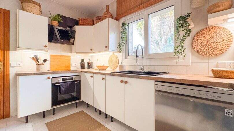 Chalet Pool Gästehaus strandnah mediterran