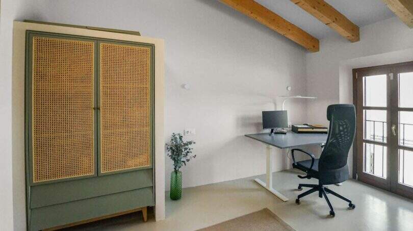 Mallorca Home Office Stadthaus hell