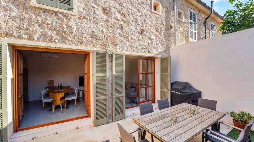 Mallorca Patio Terrasse Outdoor Stadthaus Naturstein gehoben