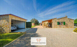 Finca mit Gästehaus und Pool in ruhiger Lage bei Llucmajor