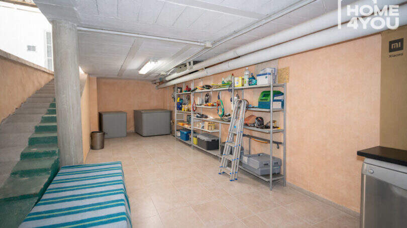 Garage/basement