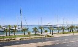 Stilvolle Designwohnung mit Hafenblick – Wohnkomfort in 1. Meereslinie