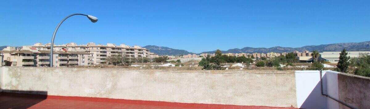 Imagen del inmueble: Casa de 428m² con piso, 2 restaurantes y azotea en venta