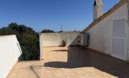 Stilvolles Einfamilienhaus mit Dachterrasse und Meerblick in ruhiger Lage von Cala Murada