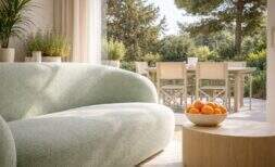 Stilvolle Designwohnung mit mediterranem Flair & sonnigem Balkon in Toplage