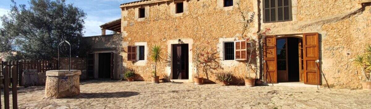 View of the property: Renovated finca with 6 bedrooms, 3 bathrooms and pool for rent