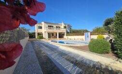 Chalet mit Pool am Ortsrand von Calas de Mallorca