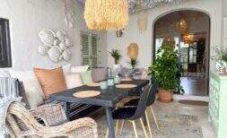 Saniertes Stadthaus mit moderner Einrichtung und Wohlfühlcharakter in Son Servera