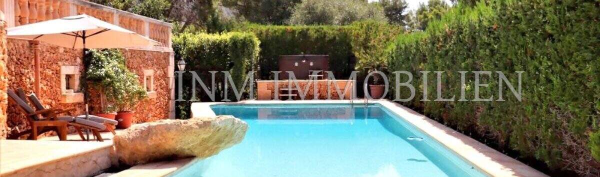 Bild zum Objekt: 265m² Villa mit 7 Zimmern, 4 Bädern und Pool zu kaufen