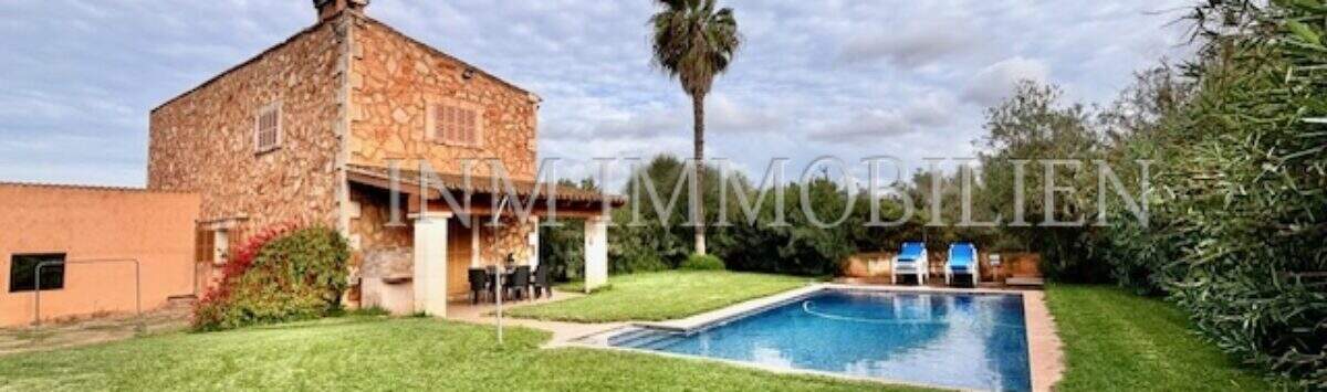 Vista de la propiedad: 20.000m² finca con 3 dormitorios, 2 baños, piscina y jardín para la venta