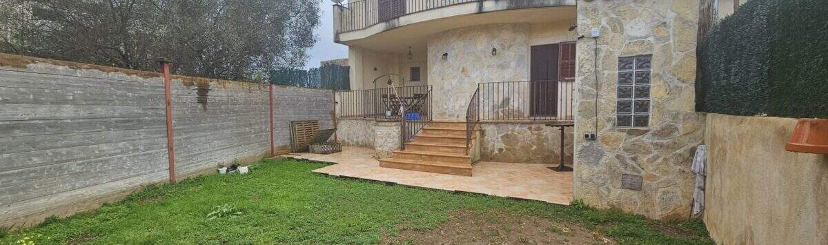 Bild zum Objekt: 330m² Dorfhaus mit 3 SZ, 3 Bädern, Garage & Garten zu mieten