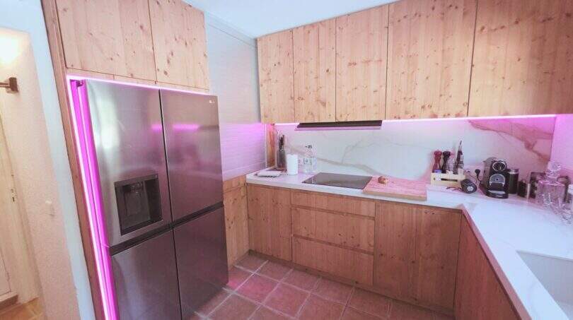 Fitted kitchen 