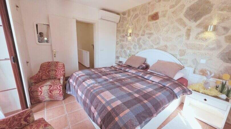 Schlafzimmer mit Meerblick-Balkon