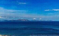 Fantastic building plot on a gentle slope with panoramic sea views