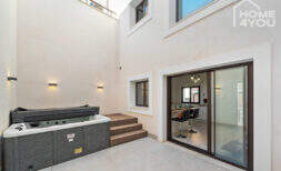 Adosado de alta calidad de nueva construcción en Felanitx, céntrico, 98m², 3 dormitorios, 2 baños, terraza, jacuzzi, aire acondicionado