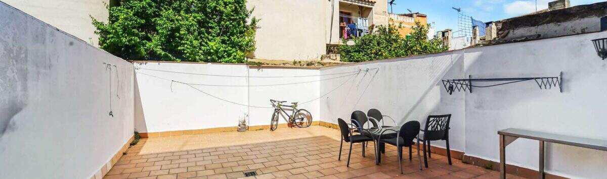 Bild zum Objekt: 98m² Erdgeschosswohnung mit 5 Zimmern und Terrasse zu kaufen