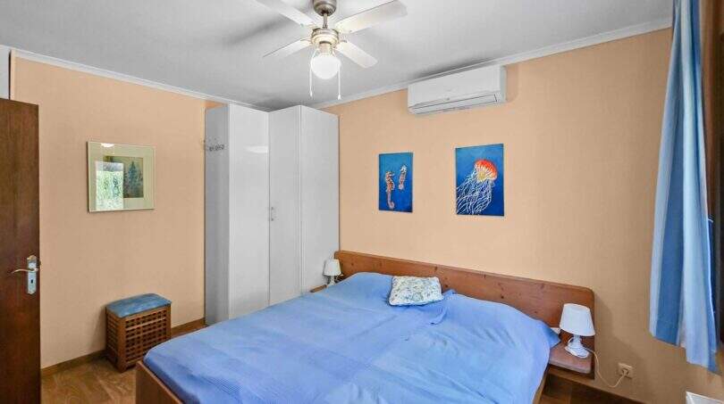 Villa-with-pool-and-apartment-Cala-Murada-4