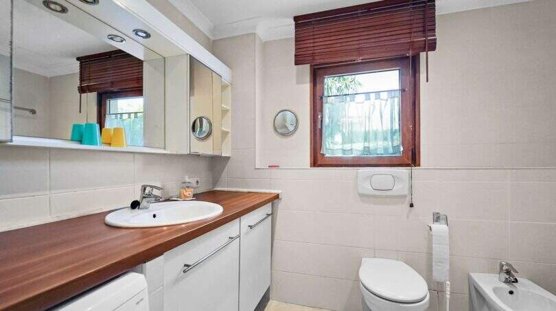 Villa-with-pool-and-apartment-Cala-Murada-5