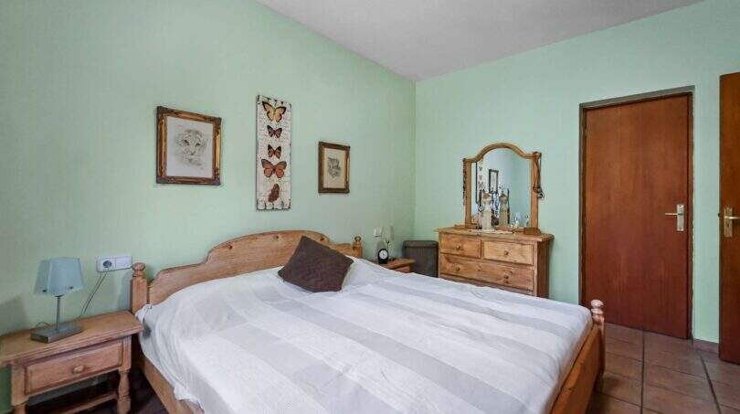 Villa-with-pool-and-apartment-Cala-Murada-22