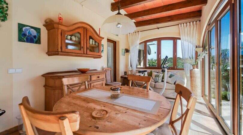 Villa-with-pool-and-apartment-Cala-Murada-10