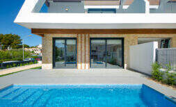 Casa adosada de nueva construcción en venta en Cala Ratjada, Mallorca