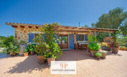 Autarke Finca mit moderner Technik & mediterranem Komfort