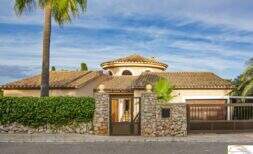 Mediterranes Signature Home mit Meerblick und mallorquinischem Charme in Cala Romántica