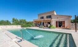 Finca in traditional rustic Mallorcan style