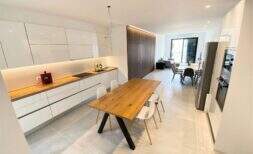 Luxus Maisonette mit exklusivem Meerblick und Garage
