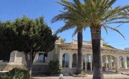 Mallorquinische Villa mit exklusivem Umbauprojekt mit Pool und Meerblick