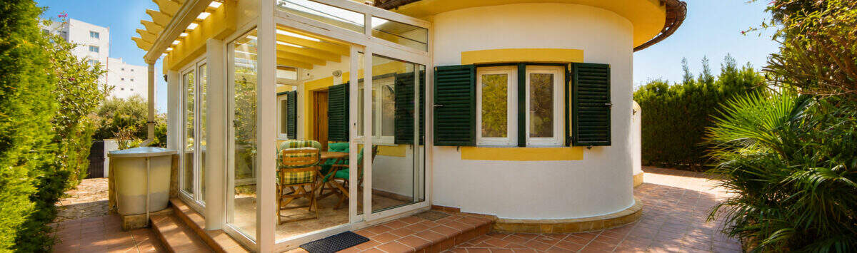 Bild zum Objekt: 81m² Chalet mit 4 Zimmern, Pool und Dachterrasse zu kaufen