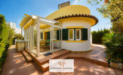 Chalet in Cales de Mallorca mit Pool in ruhiger Lage