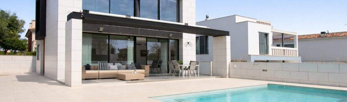 Bild zum Objekt: 420m² Villa mit 5 Zimmern, 5 Bädern und Pool zu kaufen