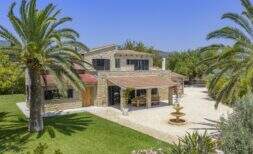 Luxury finca under palm trees with designer pool in the heart of Mallorca