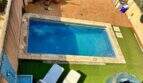 Blick vom Balkon auf den Pool