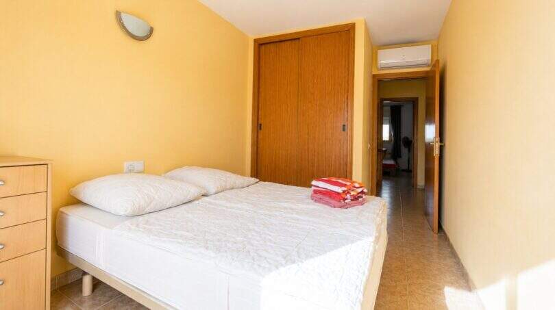 1.  schlafzimmer Schrank