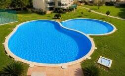 Maisonette-Wohnung mit großzügiger Terrasse, Pool und Padelplatz in begehrter Lage von Mallorca