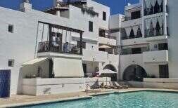 Modernes geräumiges Studio mit Pool, Gym, Bibliothek in Cala d’Or – Strandnah