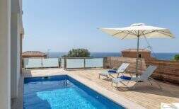 Luxury Mediterranean villa on the beachfront with an ETV license, a pool, and spectacular ocean views in Cala Magrana